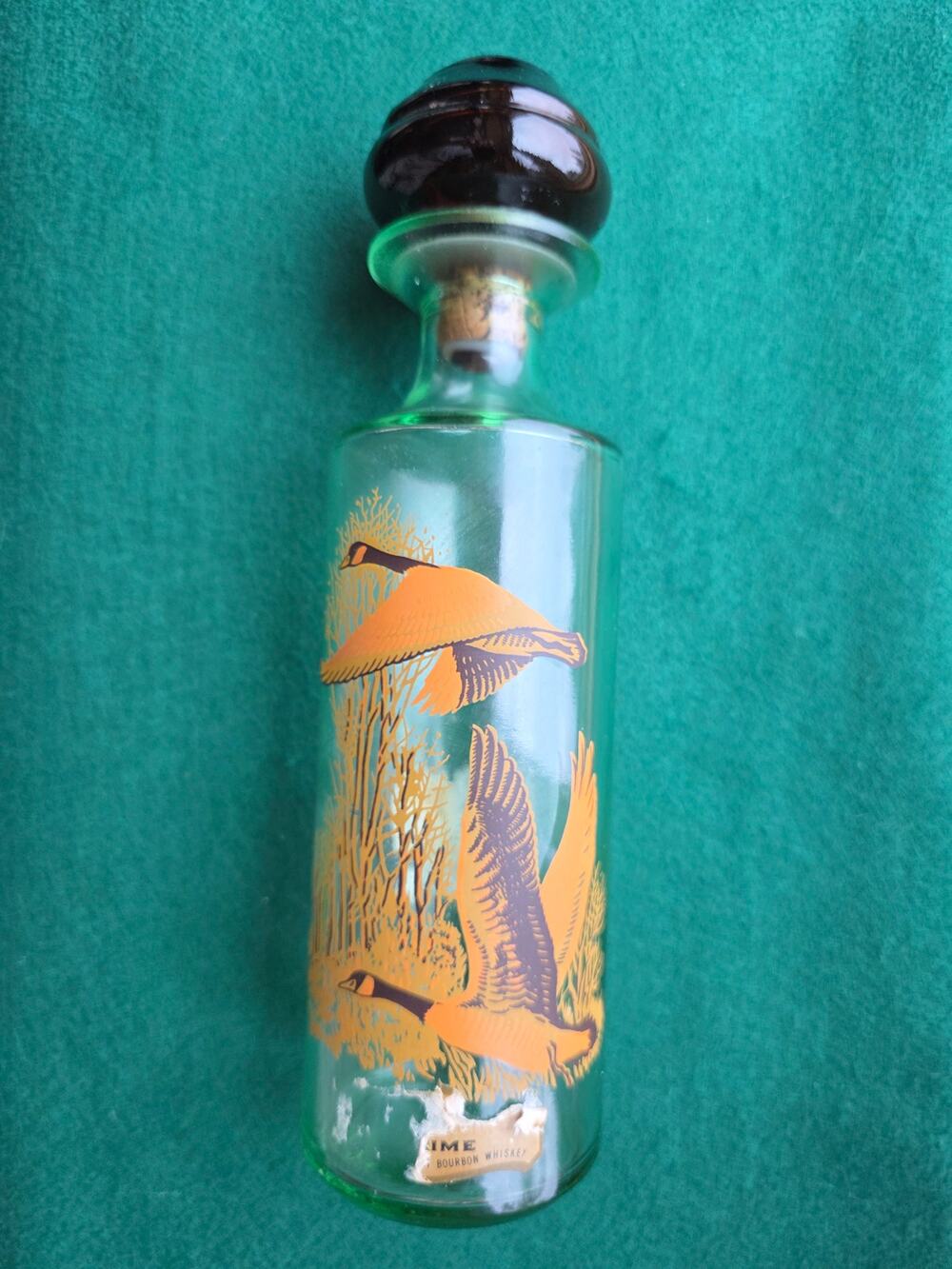 Cabin Still Sportsman Collection Glass Wildlife Decanter Canada Geese motif